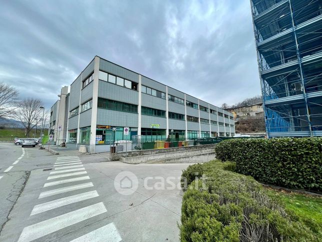 Attivitã /licenza (con o senza mura) in commerciale in Regione Borgnalle 3