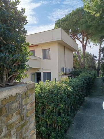 Appartamento in residenziale in Condominio Ansedonia Sud III