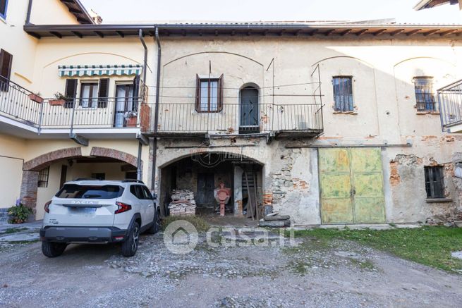 Rustico/casale in residenziale in Via Vittorio Veneto 3