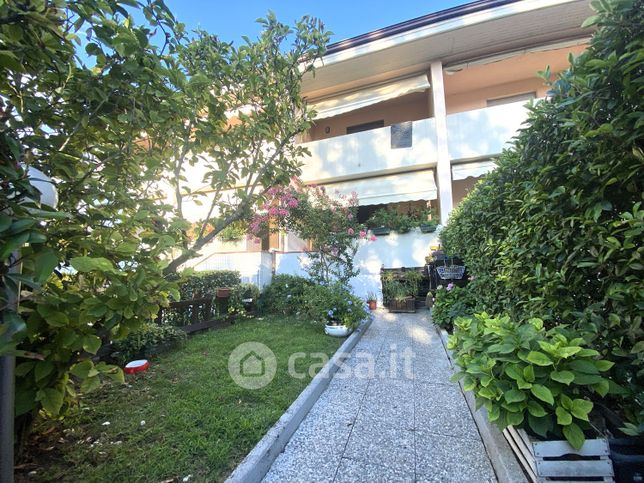 Villetta a schiera in residenziale in Via Rivo Sanguinaro 13