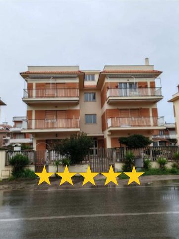 Appartamento in residenziale in Lungomare degli Ardeatini