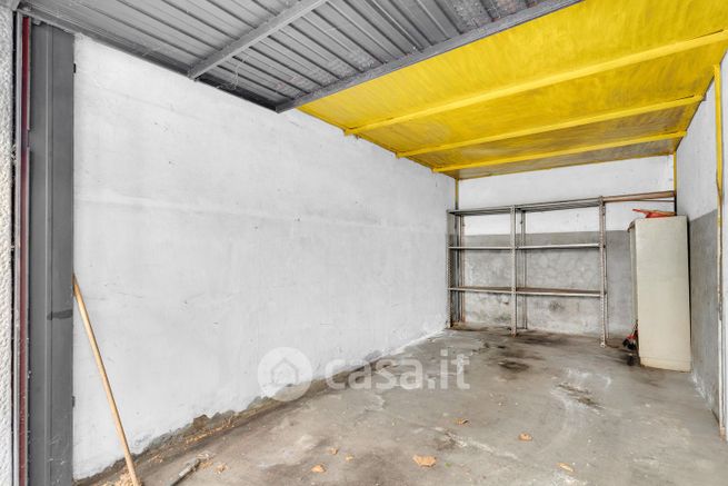 Garage/posto auto in residenziale in Via Palmanova 58