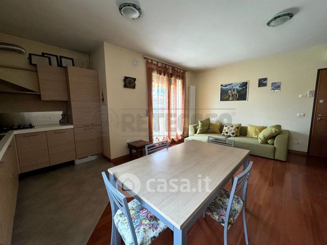 Appartamento in residenziale in Via Monte Novegno 20