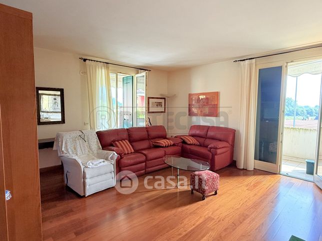 Appartamento in residenziale in Via delle Stelle Alpine