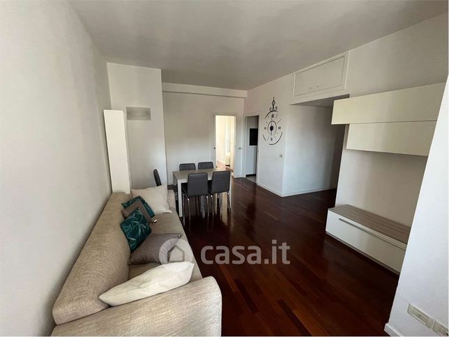 Appartamento in residenziale in Via Grigna 5