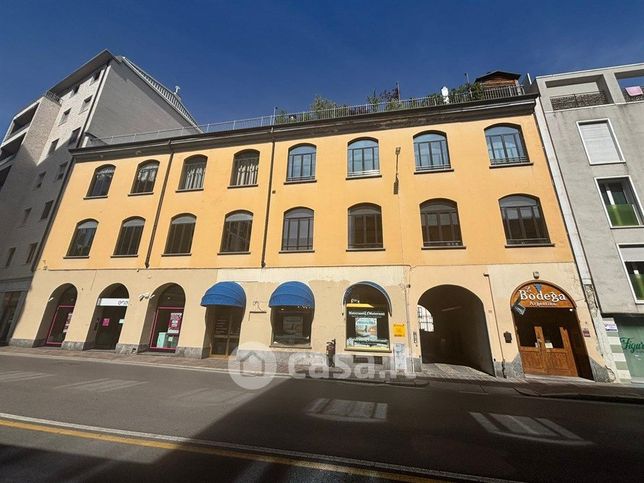 Ufficio in commerciale in Via Alessandro Manzoni 33