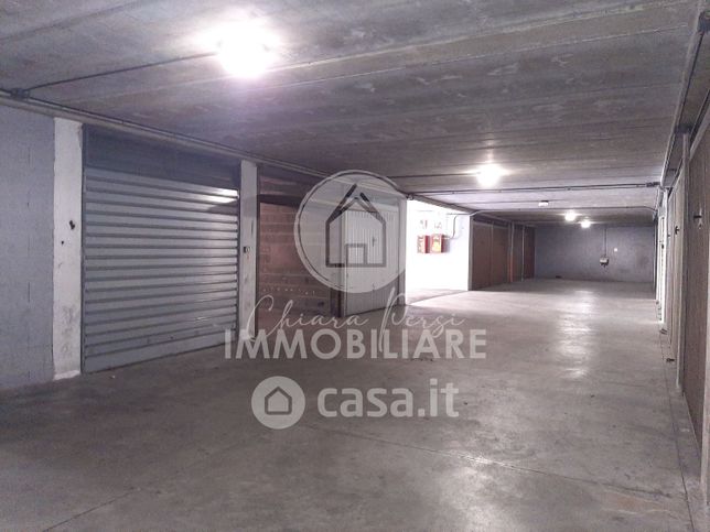 Garage/posto auto in residenziale in Via Aurelio Robino 225