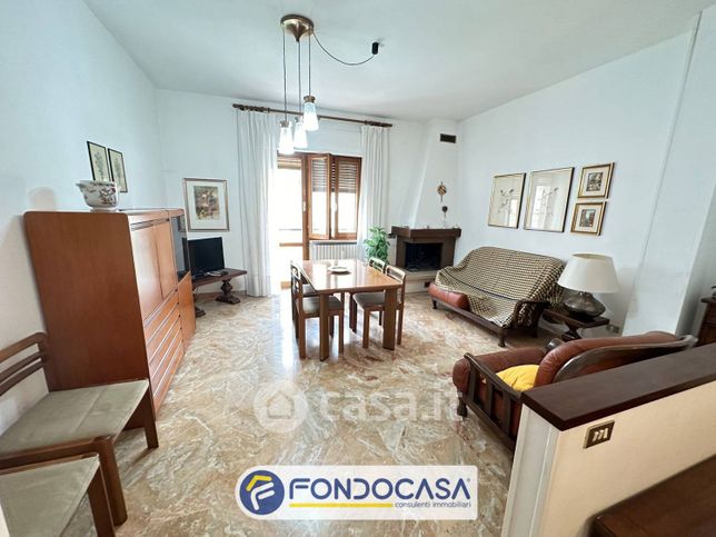 Appartamento in residenziale in Via Erasmo Mari 61