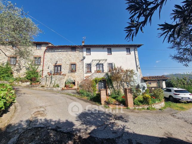 Rustico/casale in residenziale in 