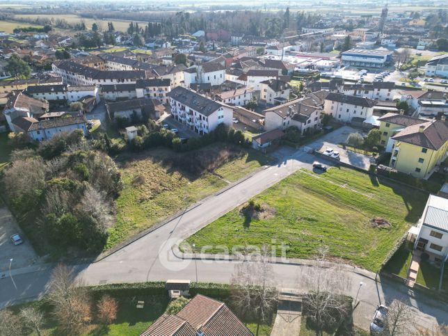 Terreno edificabile in residenziale in Via del Roiello