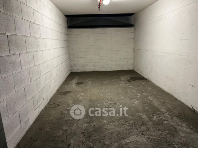 Box/posto auto in residenziale in Largo S. Eufrasia Pelletier