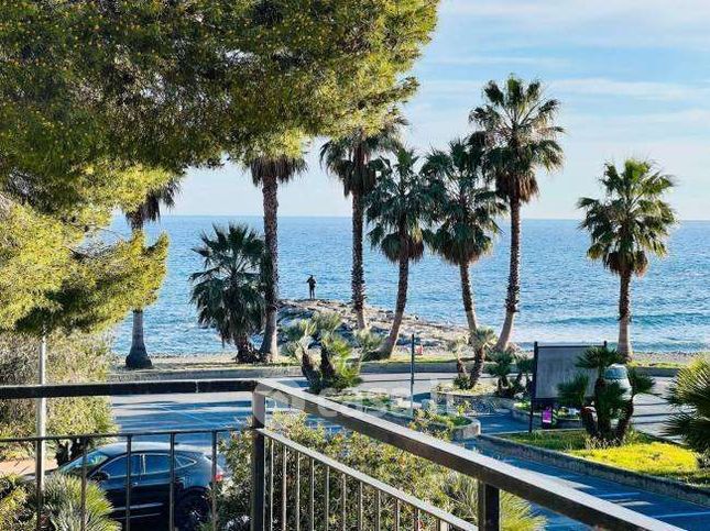 Appartamento in residenziale in Via alla Foce 1