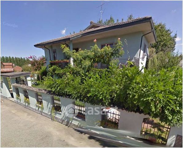 Villa in residenziale in Via Candia 41