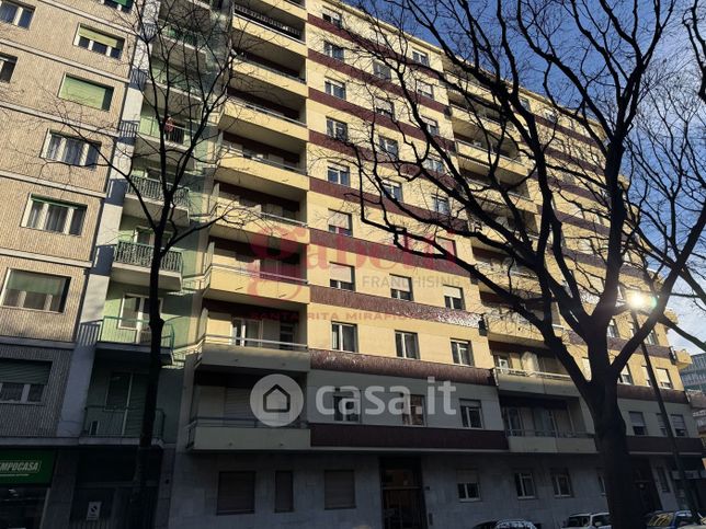 Appartamento in residenziale in Corso Sebastopoli 236