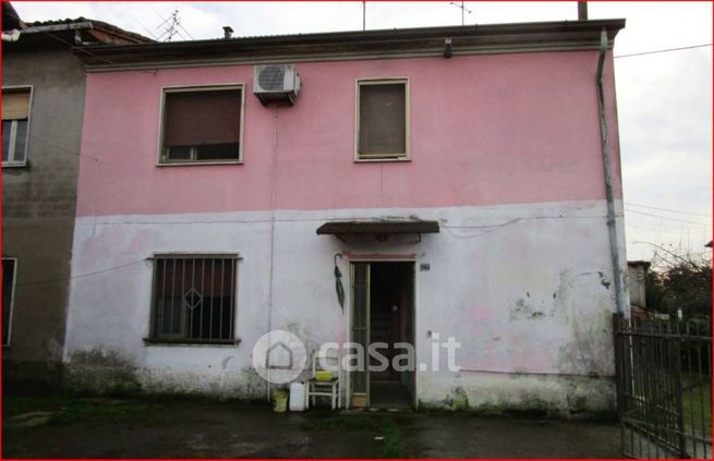 Appartamento in residenziale in Via Santi Olza Po 74