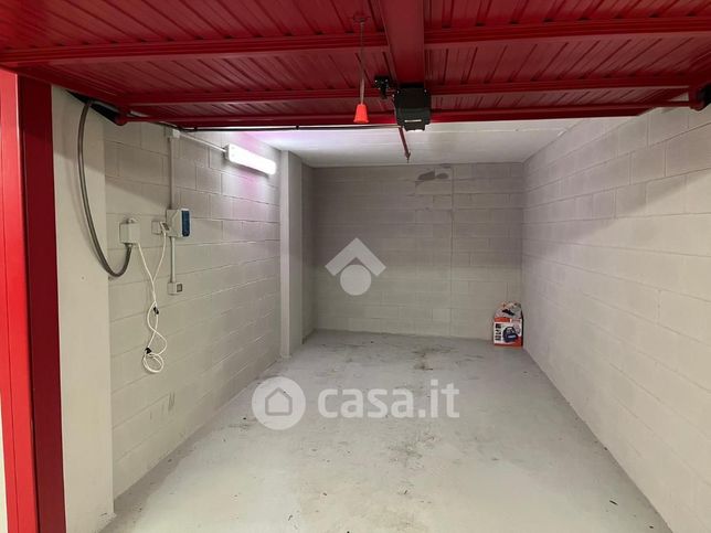 Garage/posto auto in residenziale in Via Giuseppe Majorana