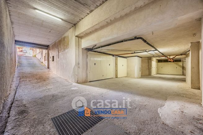 Box/posto auto in residenziale in Via T. Berninzoni 66