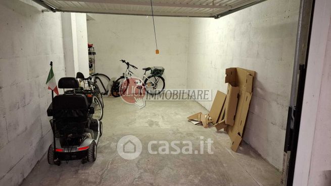 Garage/posto auto in residenziale in 