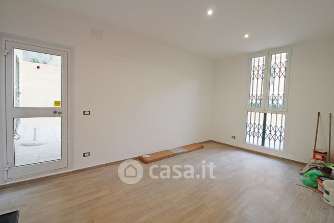 Ufficio in commerciale in Spianata di Castelletto