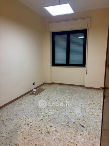 Ufficio in commerciale in Viale Dante 123