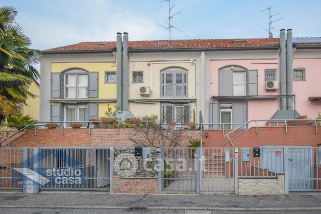 Villetta a schiera in residenziale in Via delle Querce 25