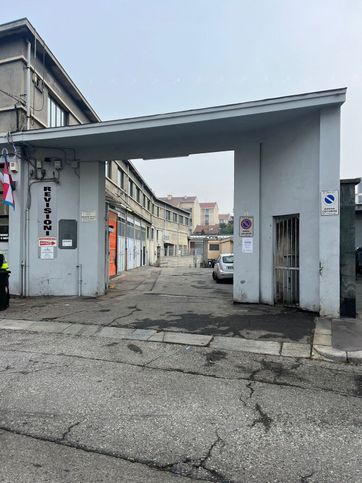 Garage/posto auto in residenziale in Strada del Lionetto 16