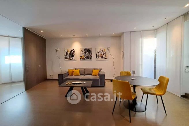 Appartamento in residenziale in Via della Spiga 32