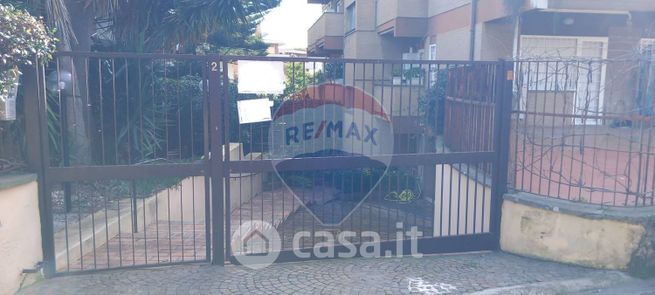 Garage/posto auto in residenziale in Via Pegaso 2