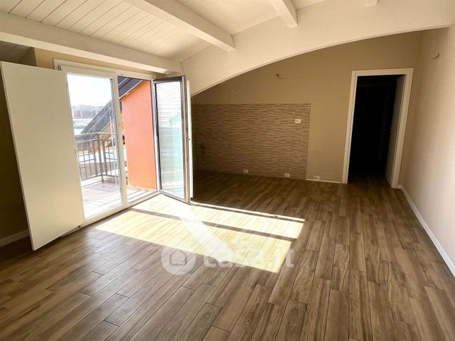 Appartamento in residenziale in Via di Salpi 27