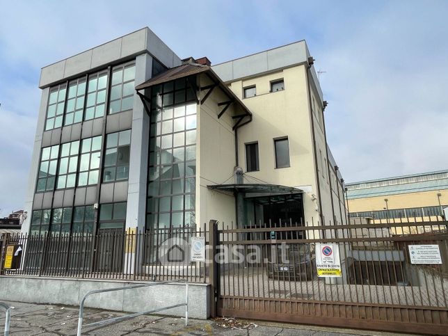 Ufficio in commerciale in Via Onorato Vigliani 153