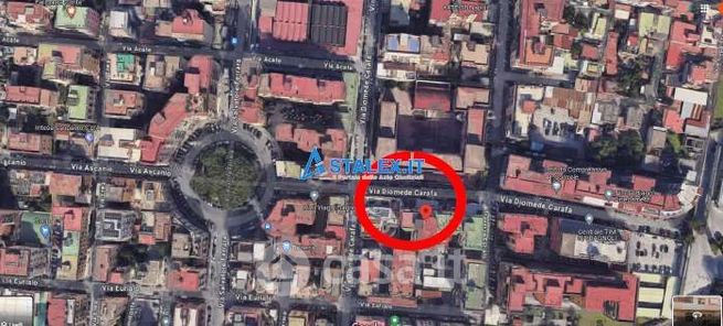 Appartamento in residenziale in Via Diomede Carafa 2