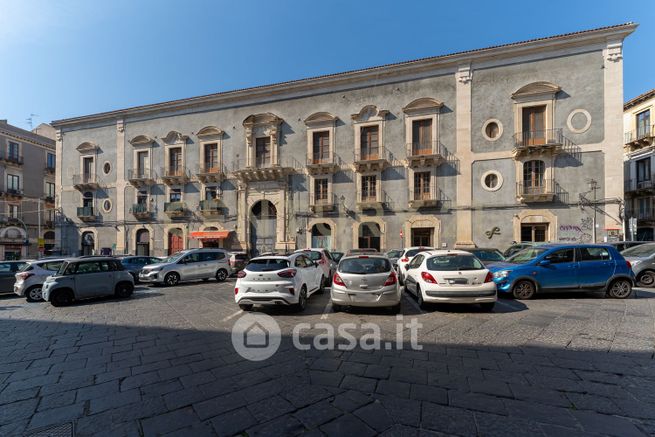 Negozio/locale commerciale in commerciale in Piazza Manganelli 15