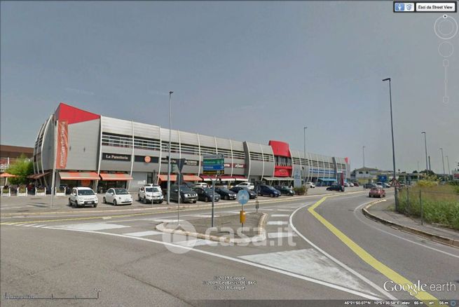 Ufficio in commerciale in Viale Postumia