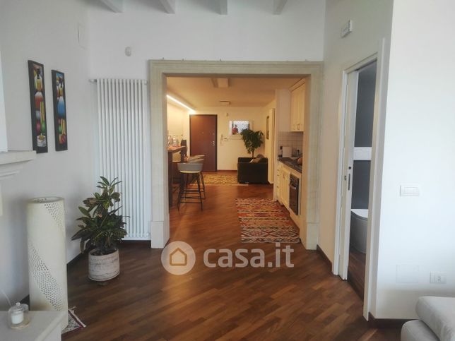 Appartamento in residenziale in Via Emilia 22