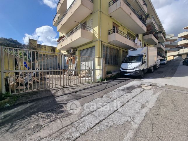 Capannone in commerciale in SP39 63