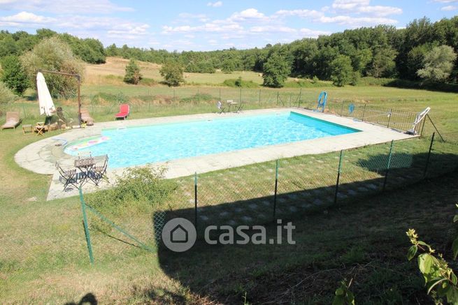 Rustico/casale in residenziale in Via Oliviero Bonatti