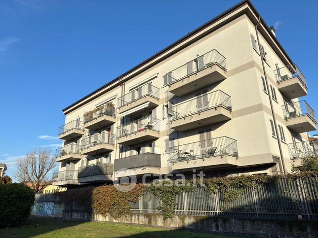 Appartamento in residenziale in Via Salvatore Pianell 10