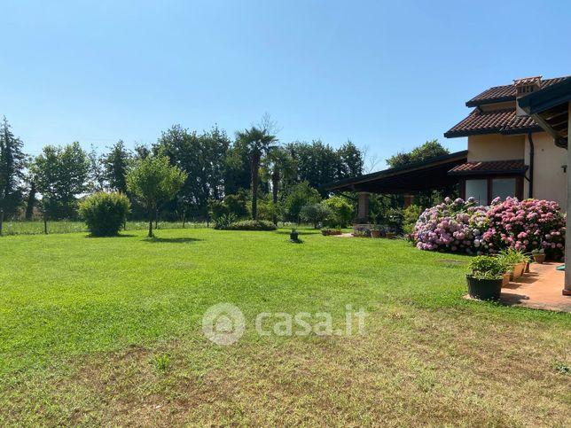 Villa in residenziale in