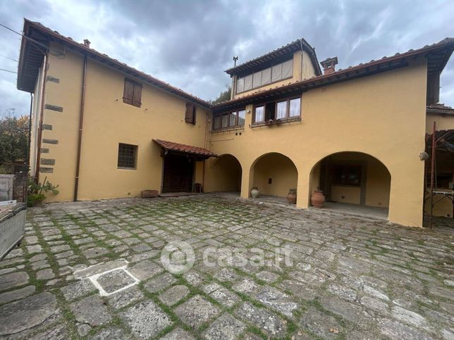 Casa bi/trifamiliare in residenziale in Via di Gaville