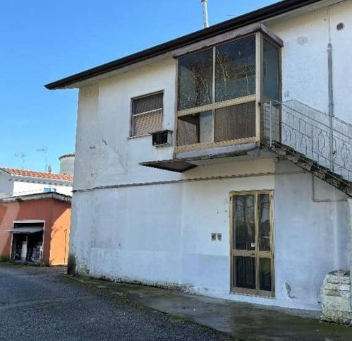 Appartamento in residenziale in Via Claudia