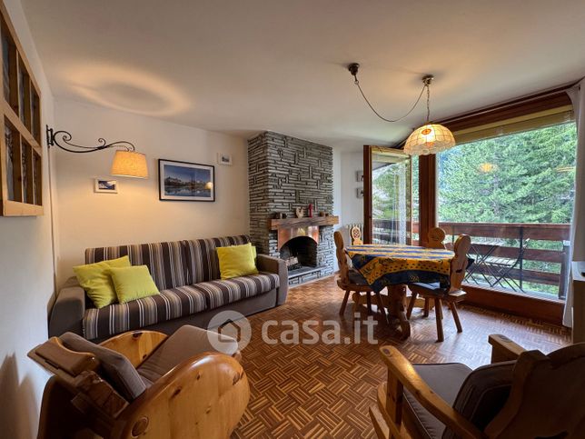 Appartamento in residenziale in Via Les Golettes 17