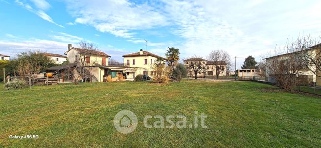 Terreno edificabile in residenziale in Via Ca' di Villa