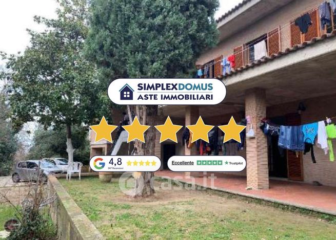 Villa in residenziale in Via Fratte