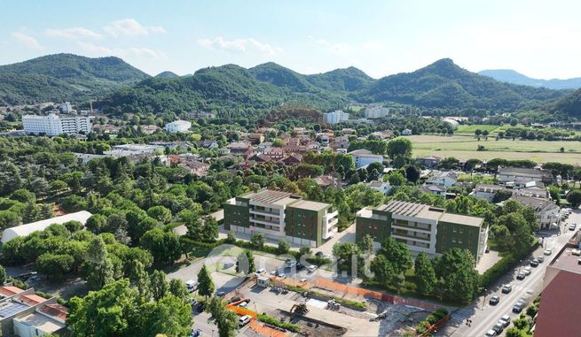 Appartamento in residenziale in Viale Stazione