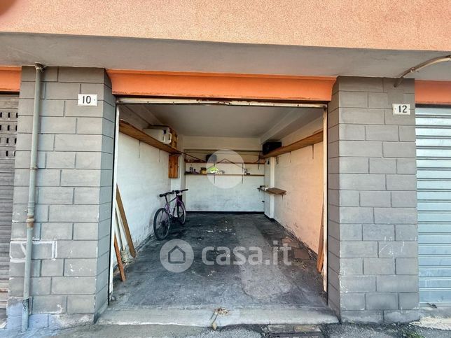 Garage/posto auto in residenziale in Via Francesco Marabotto 10