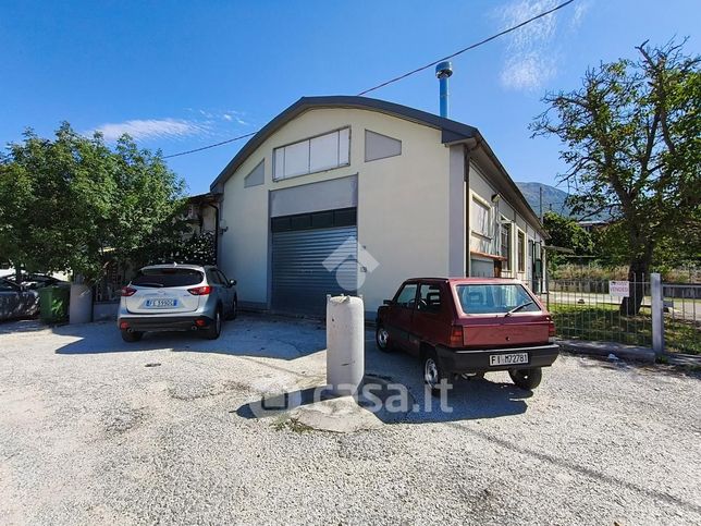 Capannone in commerciale in Via Flaminia Sud 1