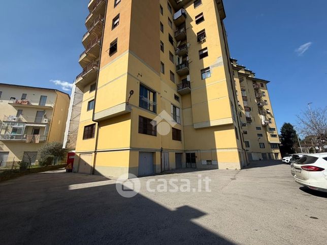 Capannone in commerciale in Via Nazionale 37
