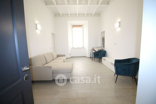 Appartamento in residenziale in Via Giovio 9