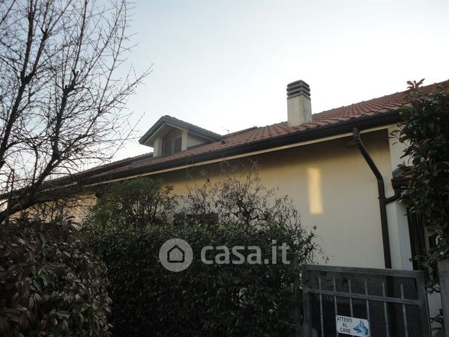 Villa in residenziale in Via Filippo Turati 15