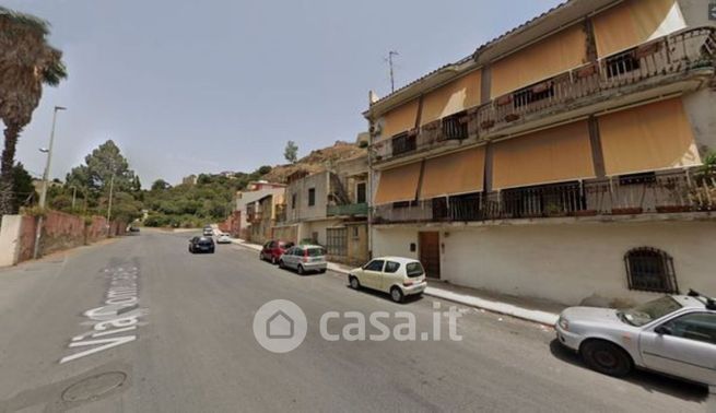 Casa indipendente in residenziale in Via Crotone